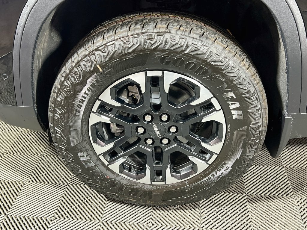 2027 GMC Acadia AT4