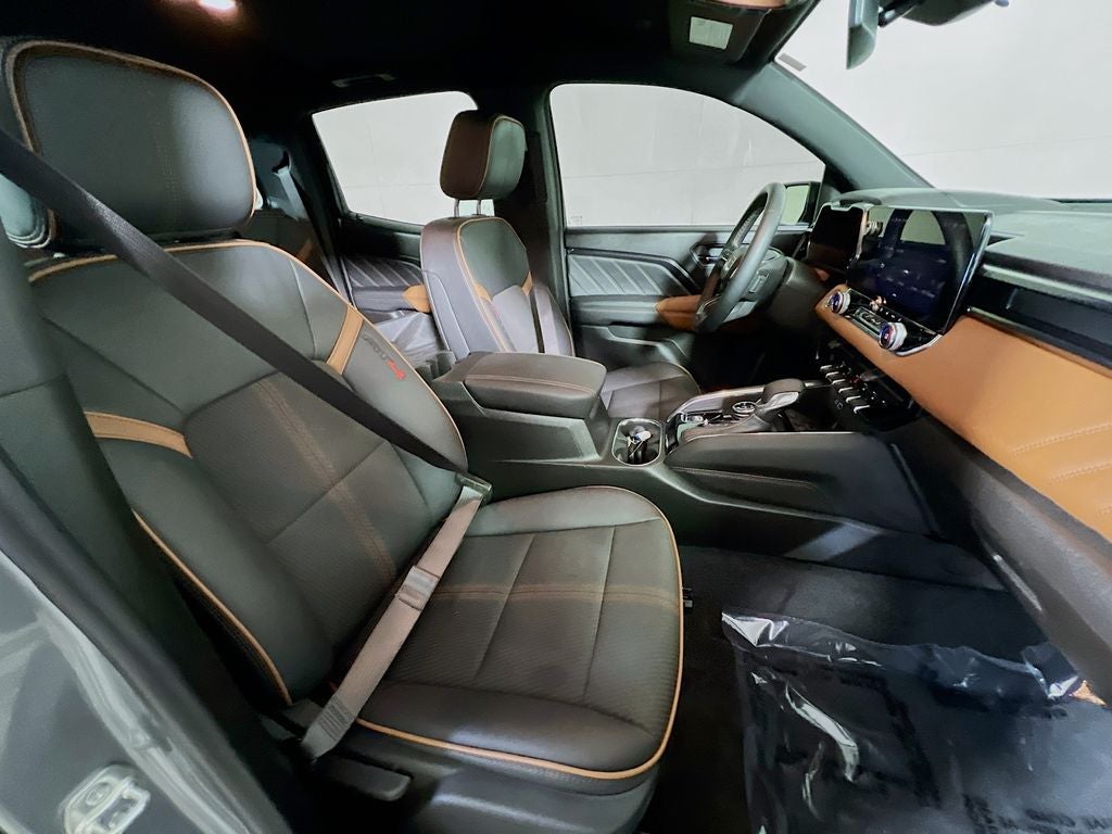 2025 GMC Canyon AT4