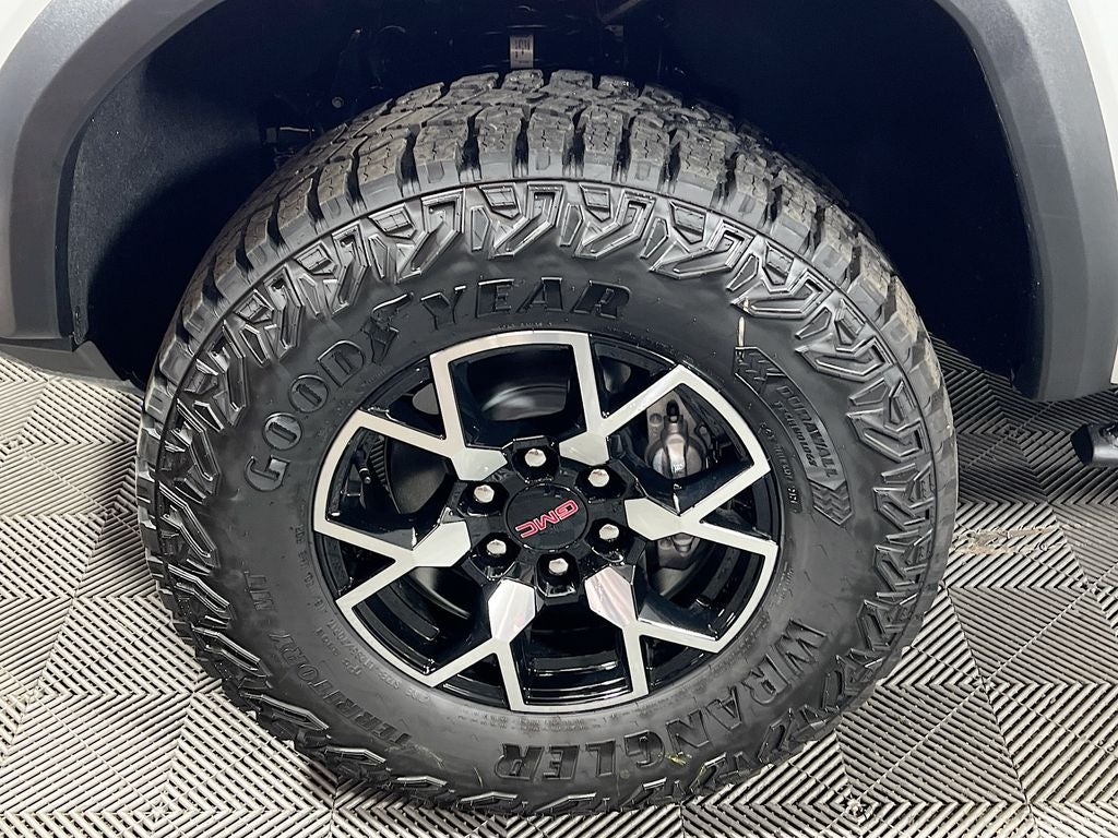 2024 GMC Canyon AT4X