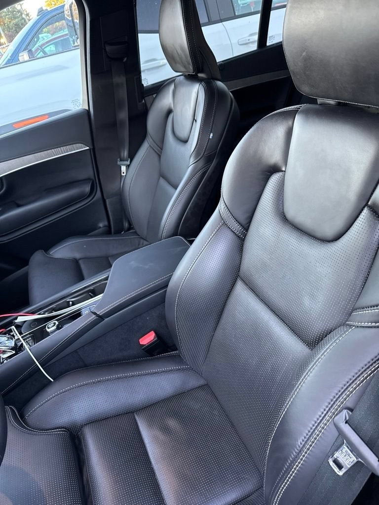 2023 Volvo XC90 Recharge Plug-In Hybrid T8 Ultimate Bright Theme 7-Seater