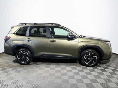 2026 Subaru FORESTER Premium Hybrid