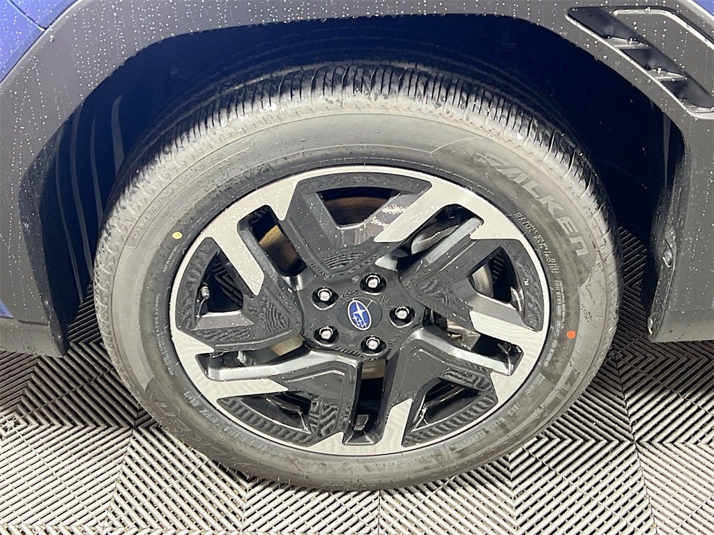 2025 Subaru FORESTER Limited Hybrid