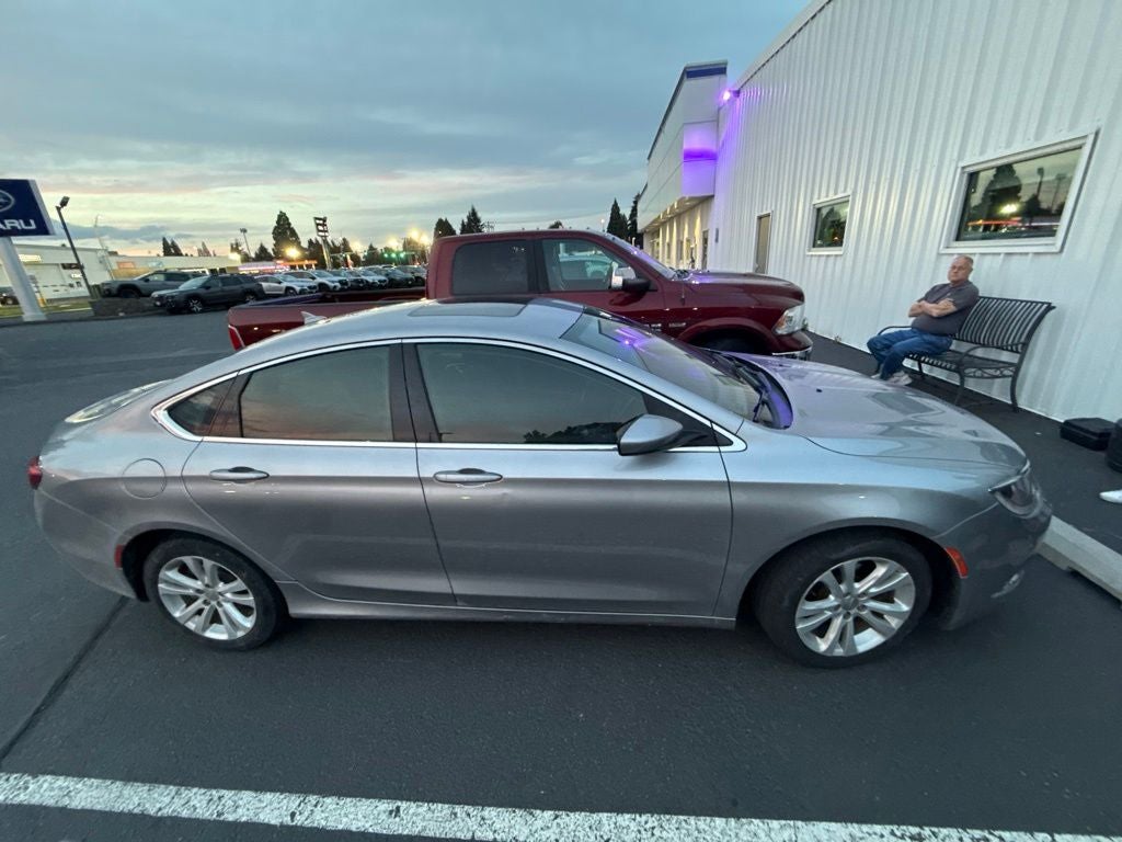 2016 Chrysler 200 Limited