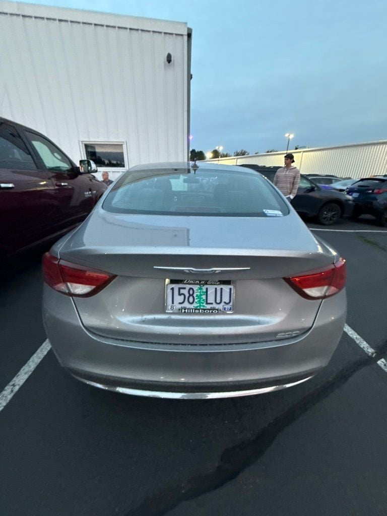 2016 Chrysler 200 Limited