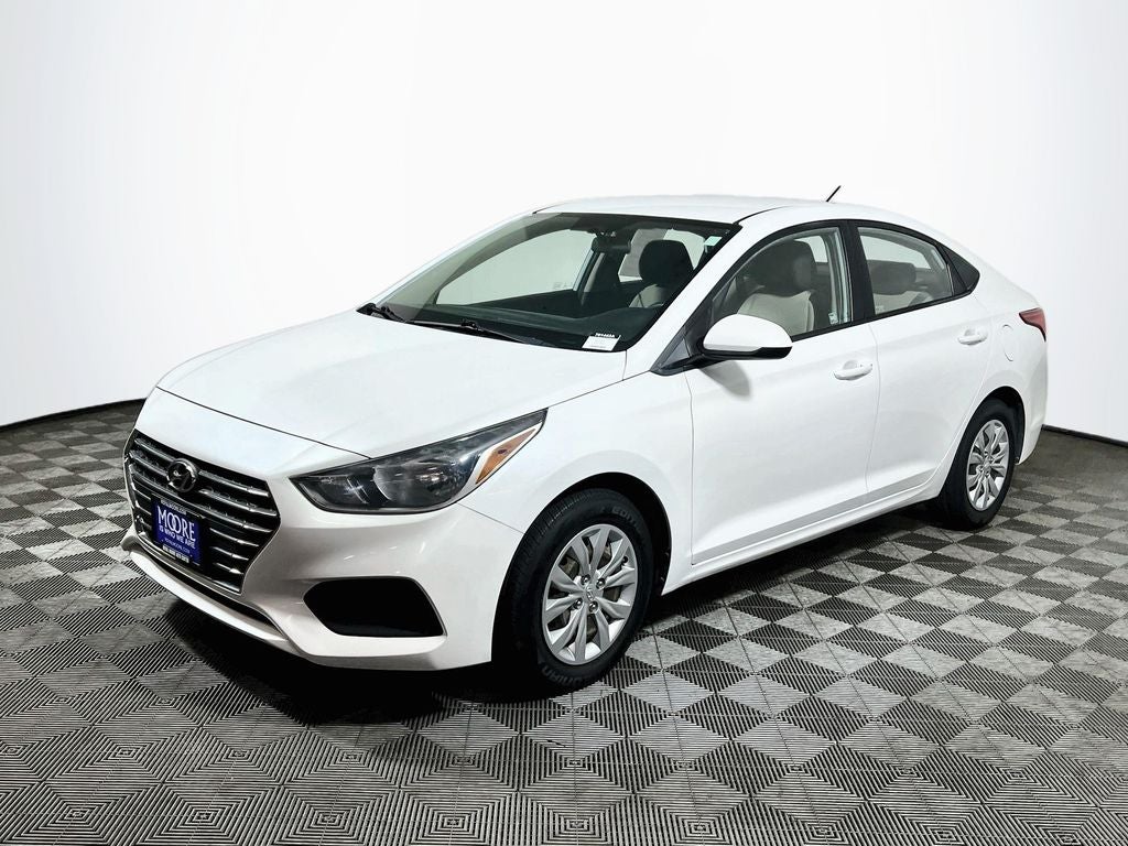 2020 Hyundai Accent SE
