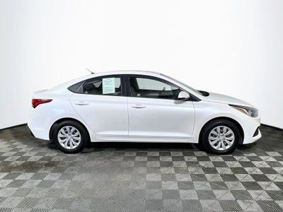 2020 Hyundai Accent SE