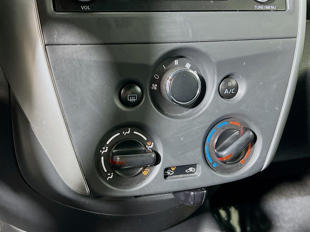 2017 Nissan Versa 1.6 SV