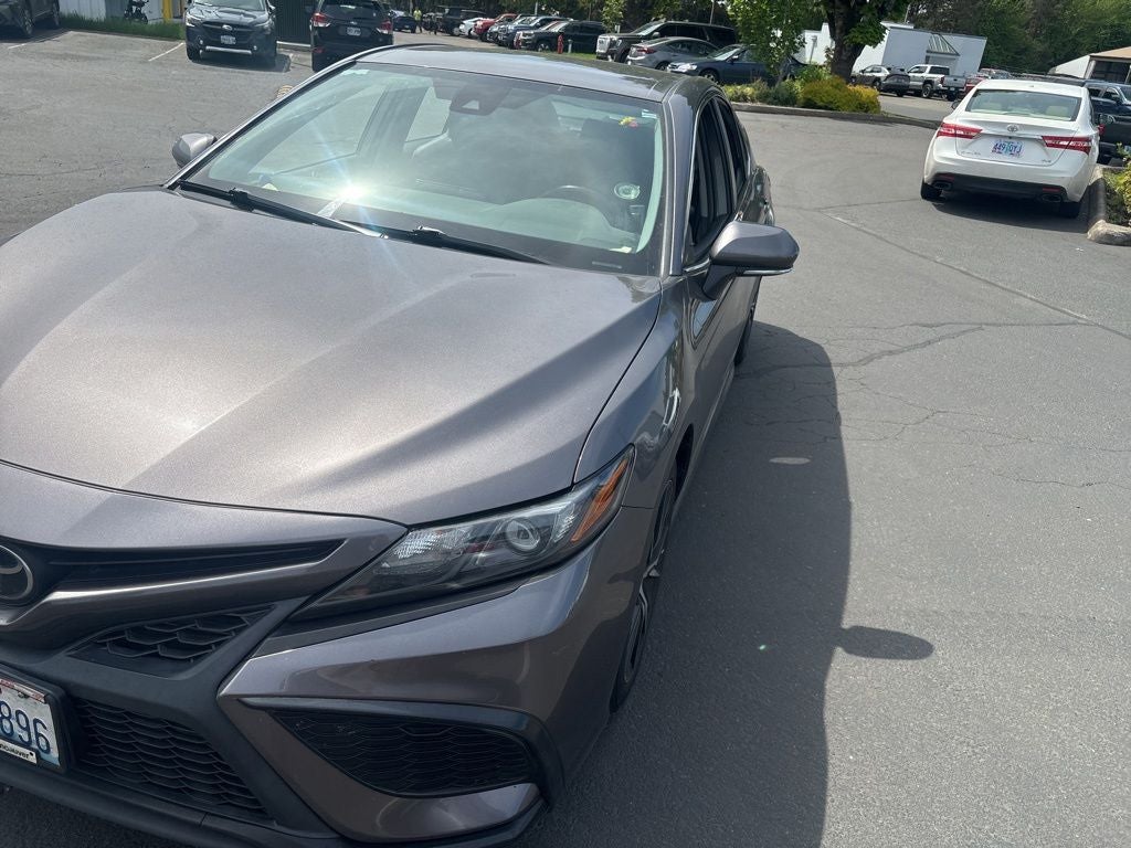 2022 Toyota Camry SE