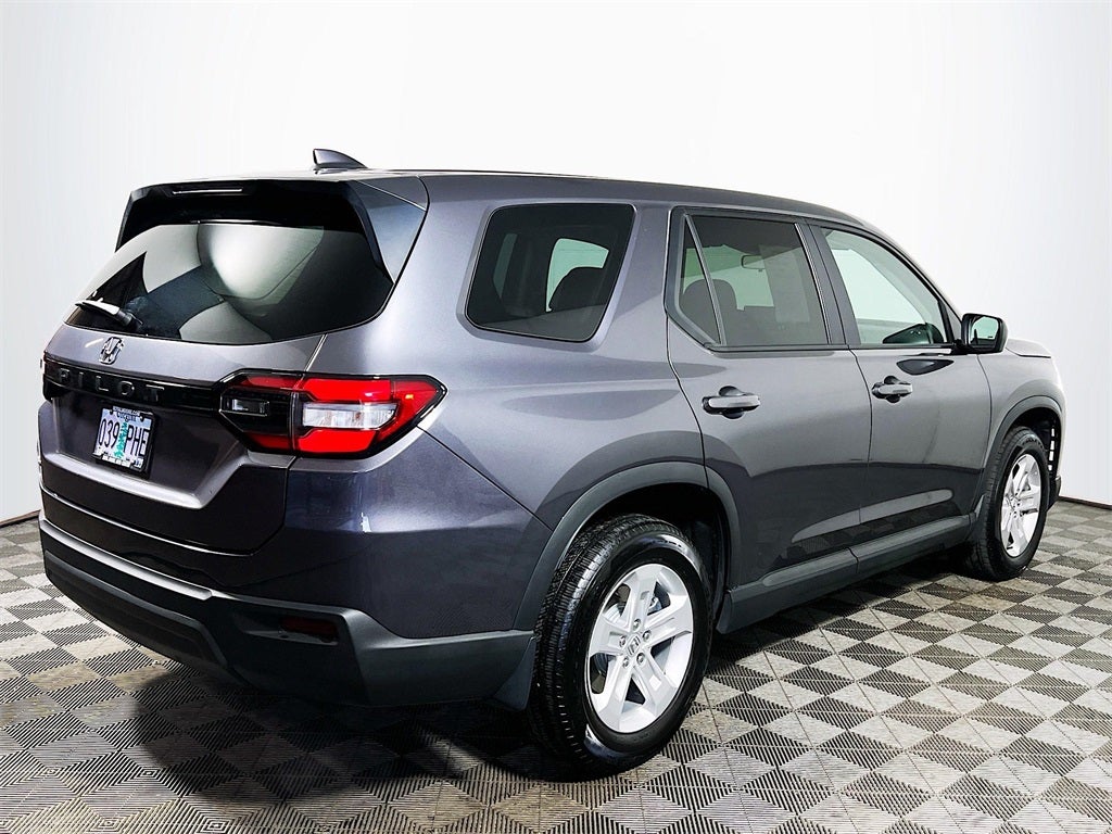 2023 Honda Pilot LX