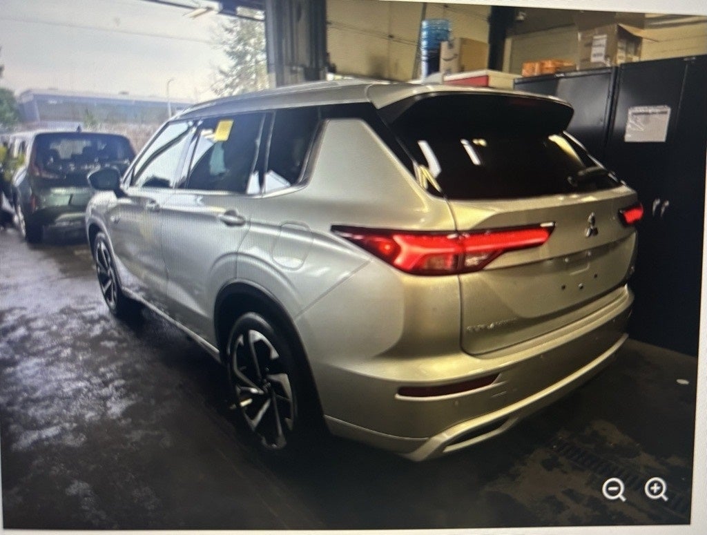 2023 Mitsubishi Outlander PHEV SEL