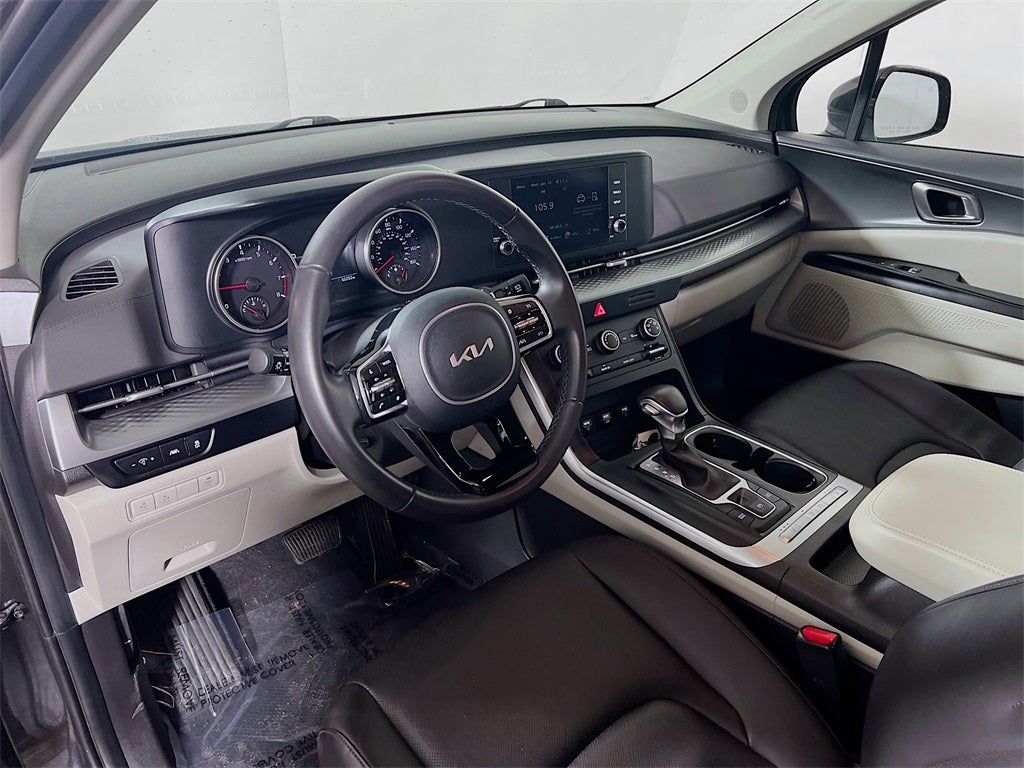 2024 Kia Carnival LX