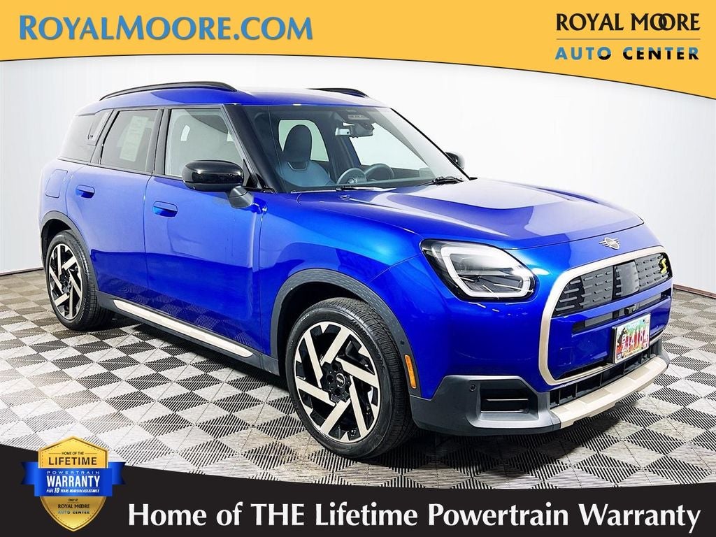 2025 MINI Cooper Countryman Iconic
