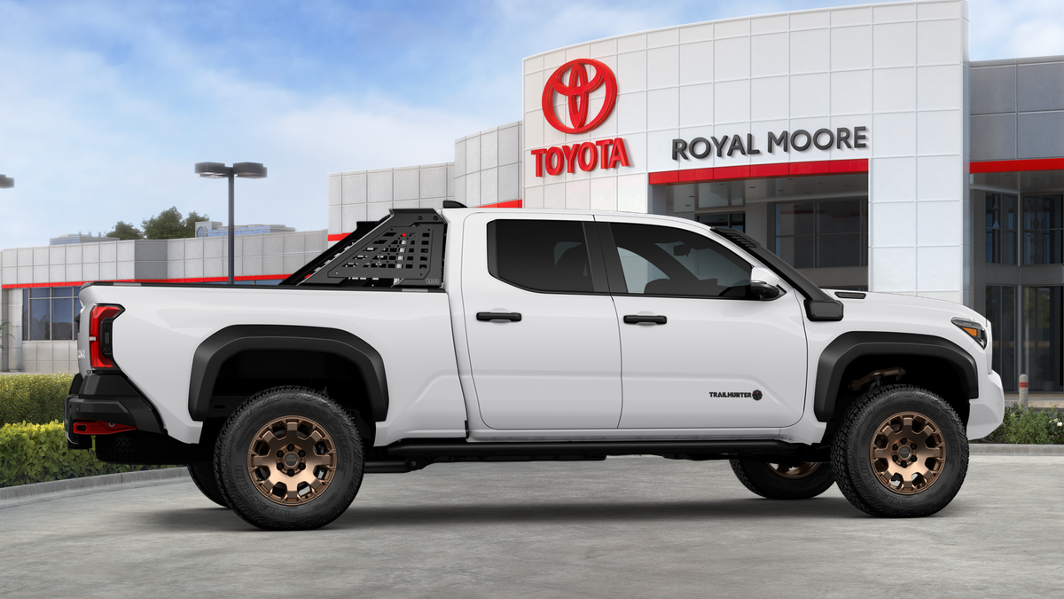 2026 Toyota Tacoma i-FORCE MAX Trailhunter