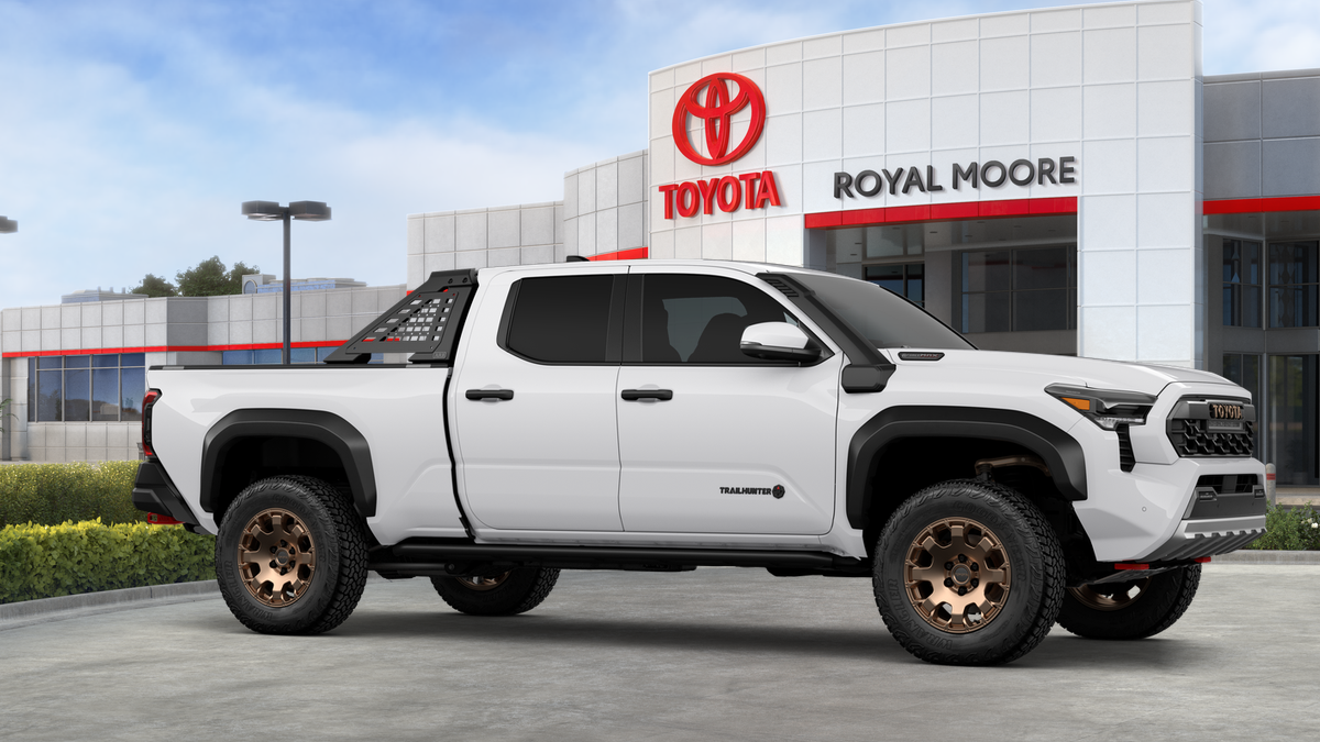 2026 Toyota Tacoma i-FORCE MAX Trailhunter