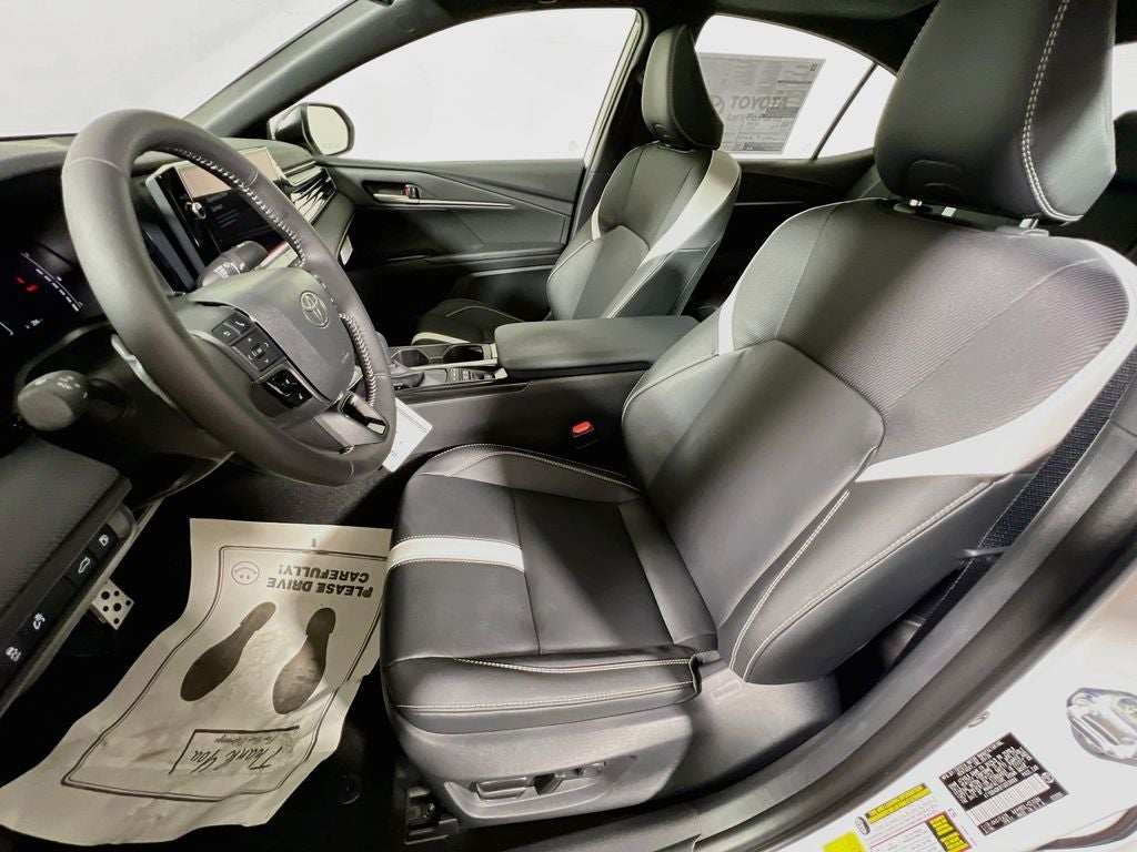 2026 Toyota Camry SE Nightshade D