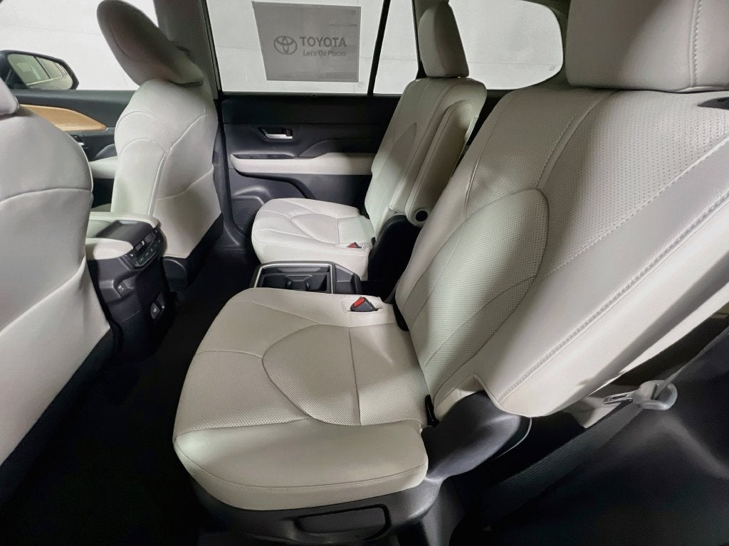 2026 Toyota Grand Highlander Hybrid Limited S