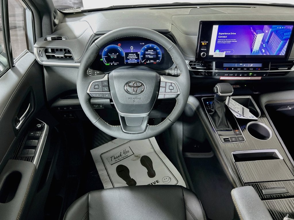 2026 Toyota Sienna Woodland Edition S