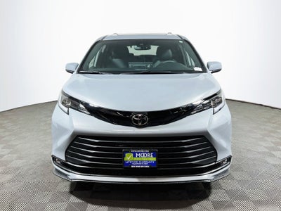 2026 Toyota Sienna Woodland Edition S
