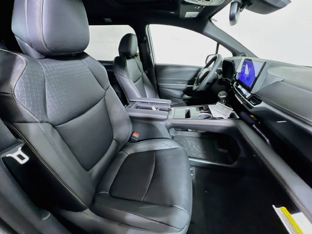 2026 Toyota Sienna Woodland Edition S