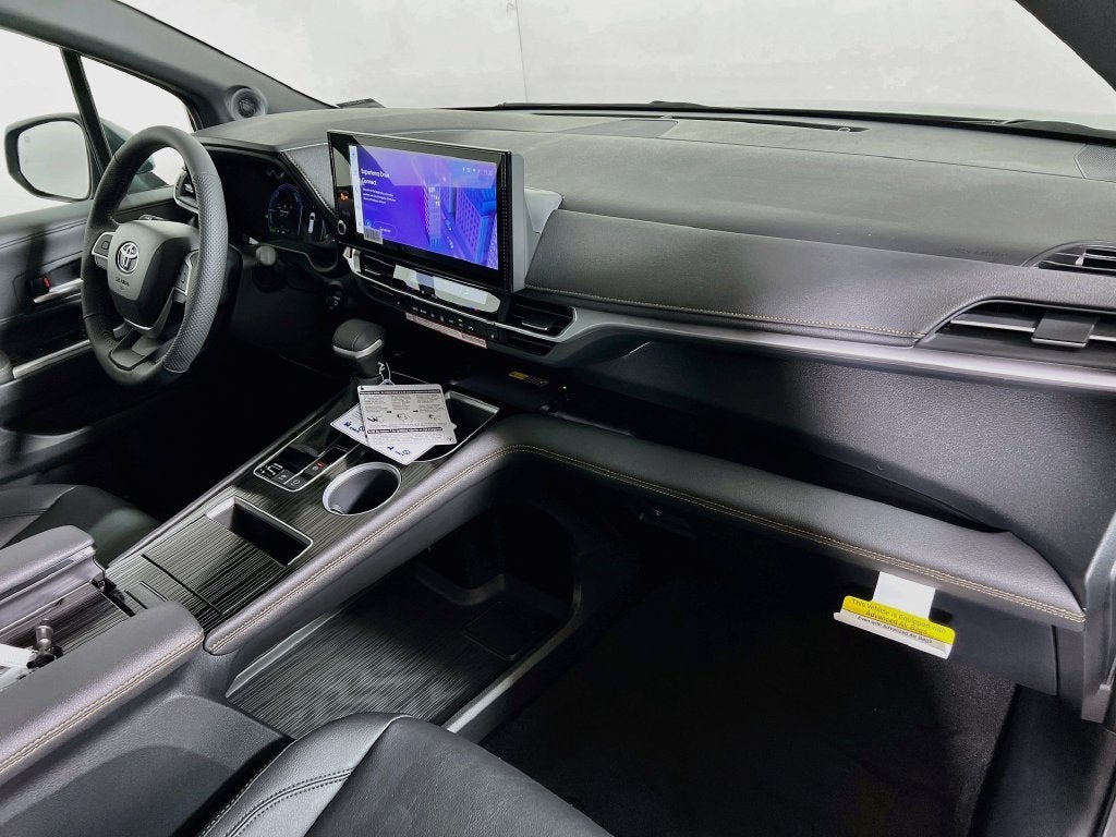 2026 Toyota Sienna Woodland Edition S