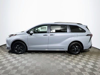 2026 Toyota Sienna Woodland Edition S