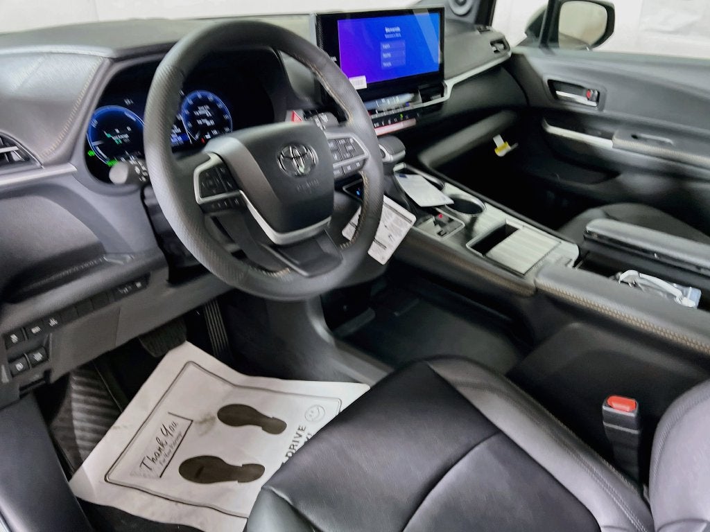 2026 Toyota Sienna Woodland Edition S