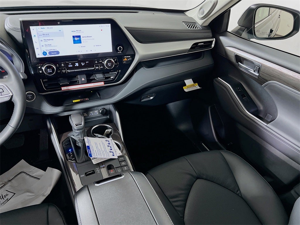 2026 Toyota Highlander Hybrid Platinum S