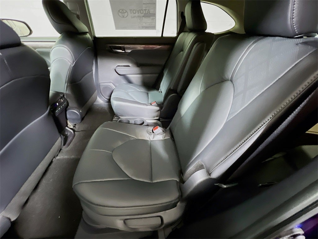 2026 Toyota Highlander Hybrid Platinum S