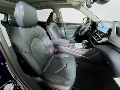 2026 Toyota Highlander Hybrid Platinum S