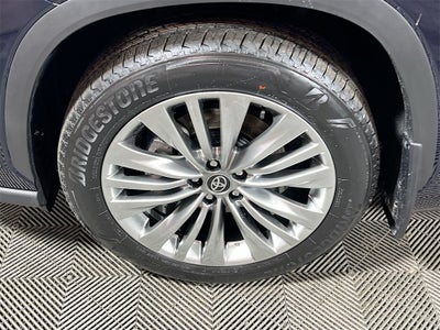 2026 Toyota Highlander Hybrid Platinum S