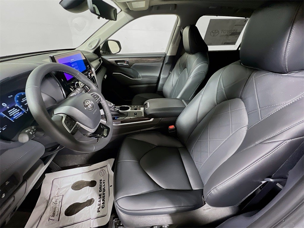 2026 Toyota Highlander Hybrid Hybrid Platinum