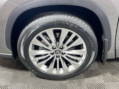 2026 Toyota Highlander Hybrid Hybrid Platinum