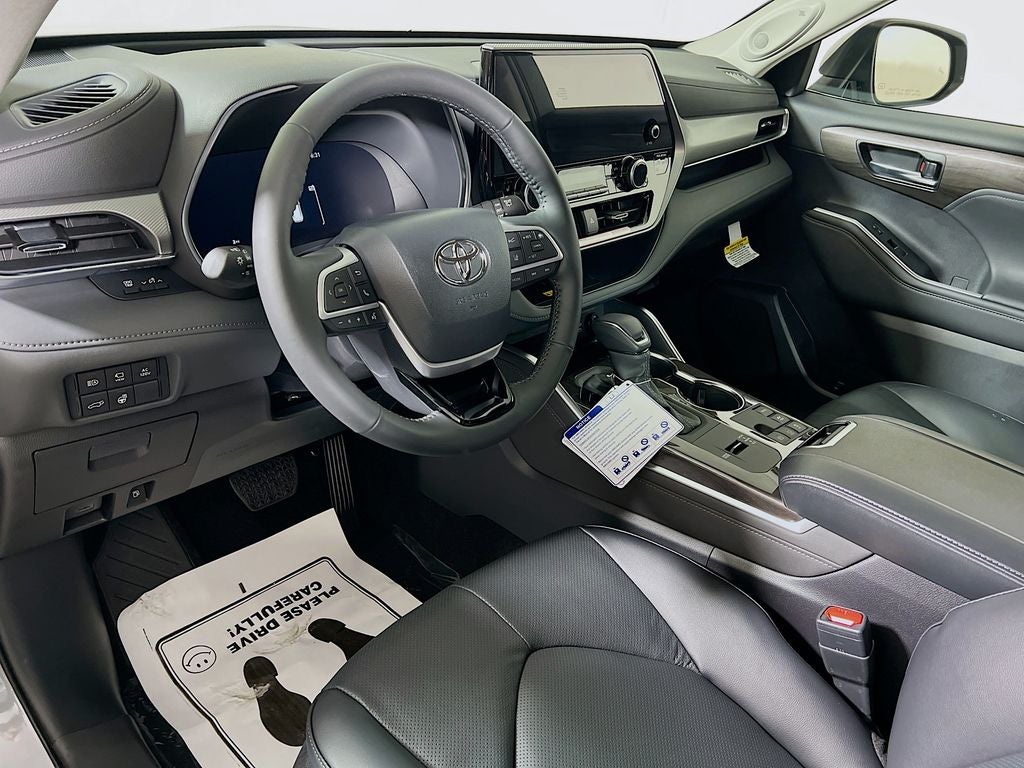 2026 Toyota Highlander Hybrid Platinum S