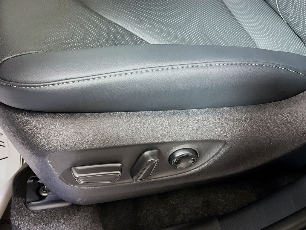 2026 Toyota Highlander Hybrid Platinum S