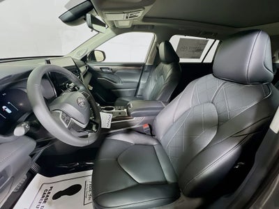 2026 Toyota Highlander Hybrid Platinum S