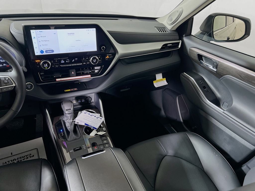 2026 Toyota Highlander Hybrid Platinum S