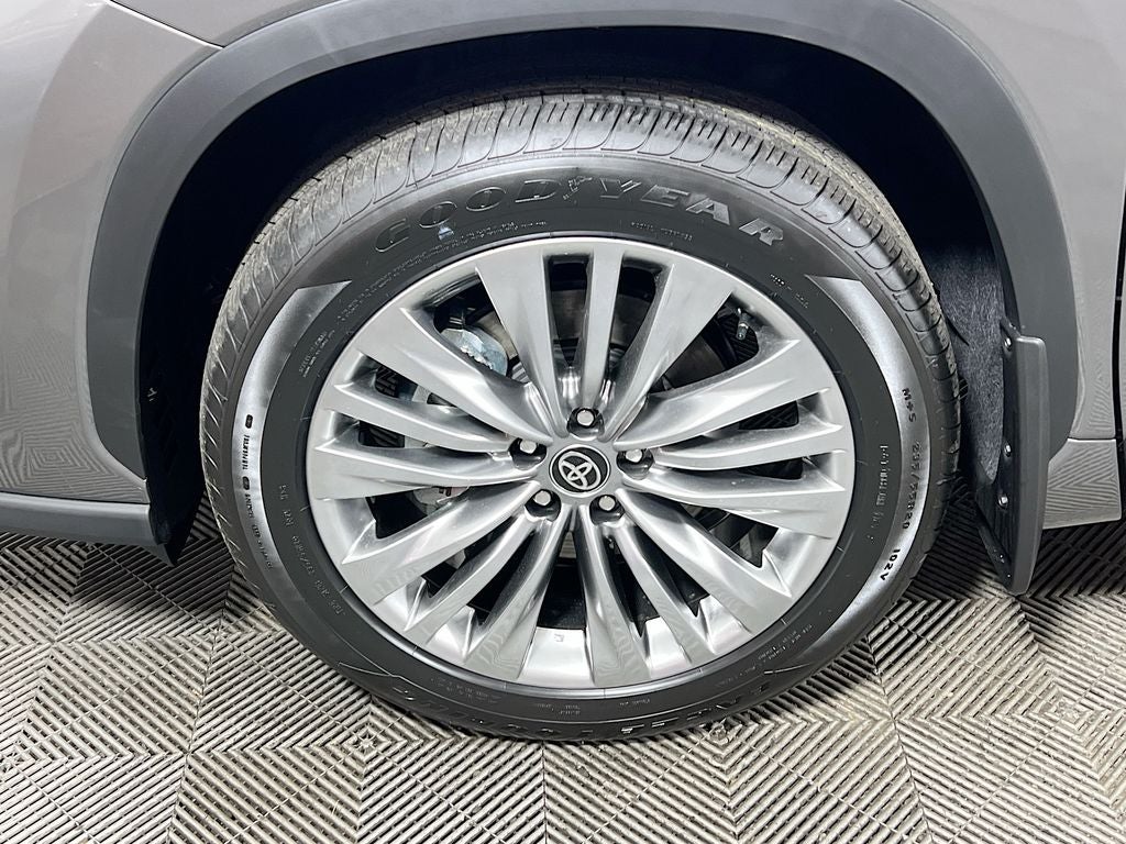2026 Toyota Highlander Hybrid Platinum S