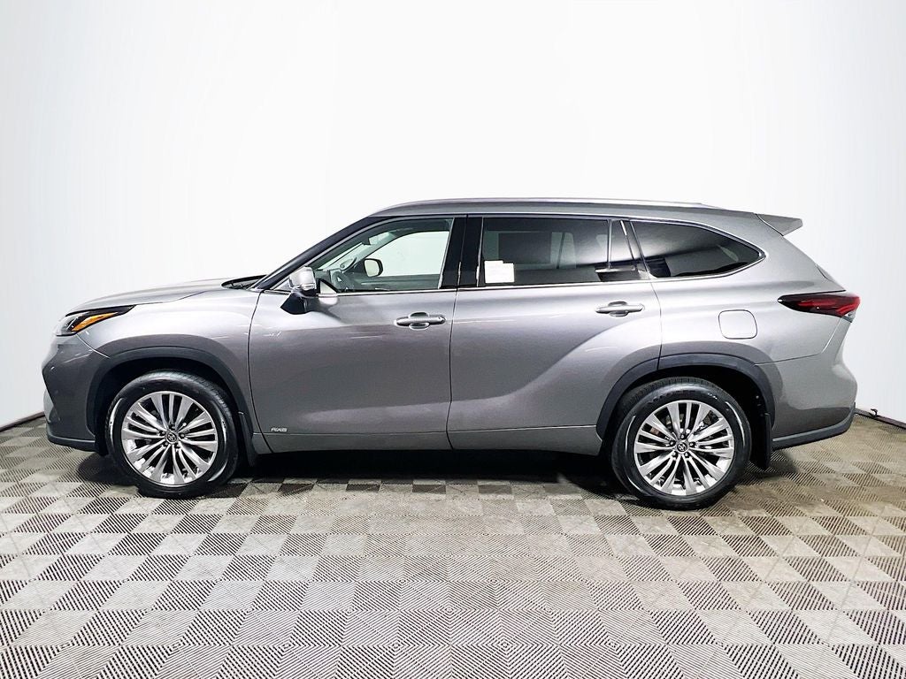 2026 Toyota Highlander Hybrid Platinum S