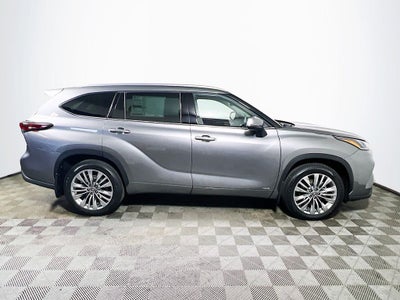 2026 Toyota Highlander Hybrid Platinum S