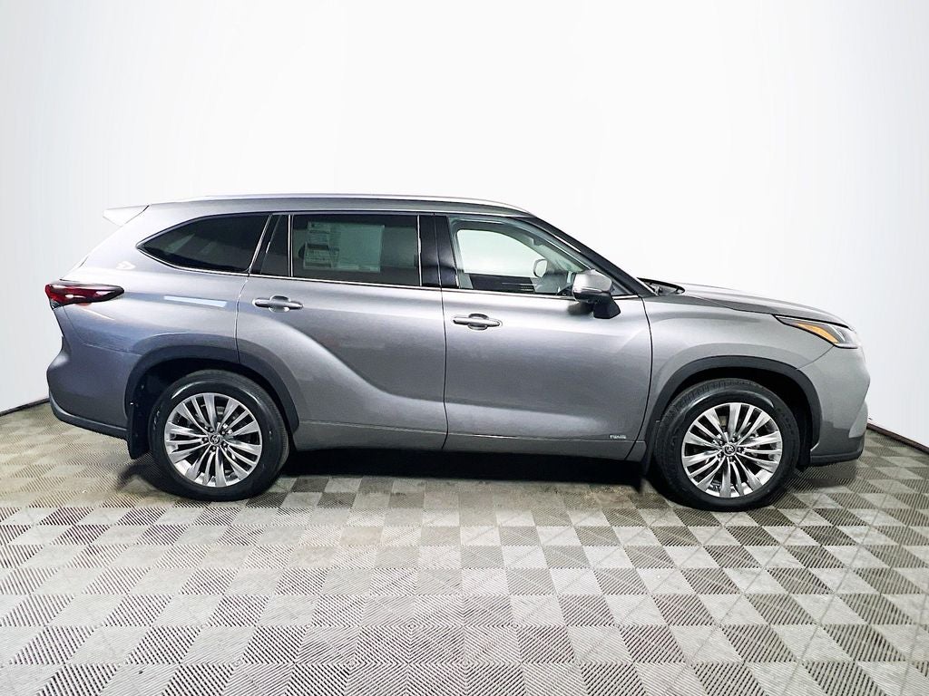 2026 Toyota Highlander Hybrid Platinum S
