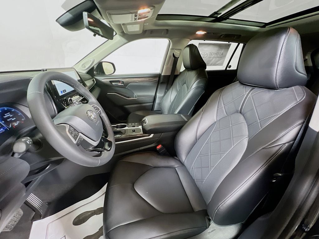 2026 Toyota Highlander Hybrid Hybrid Platinum