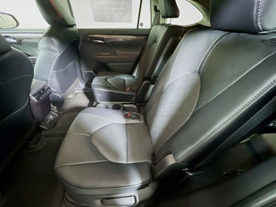 2026 Toyota Highlander Hybrid Hybrid Platinum