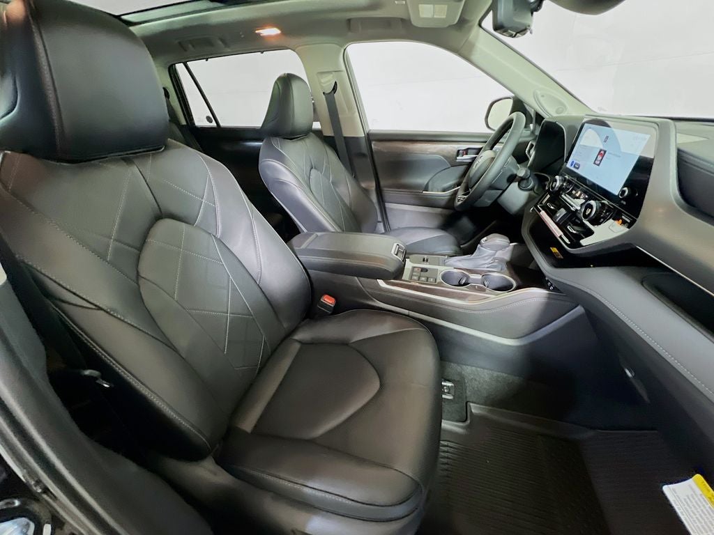 2026 Toyota Highlander Hybrid Hybrid Platinum