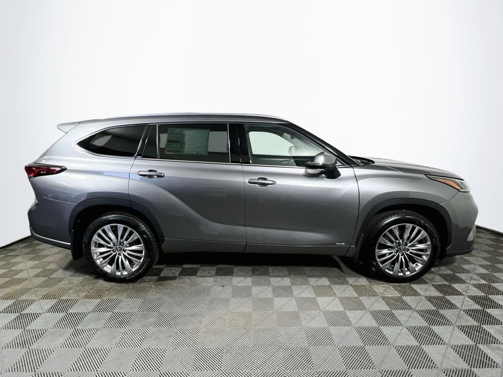 2026 Toyota Highlander Hybrid Hybrid Platinum