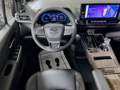 2026 Toyota Sienna Platinum
