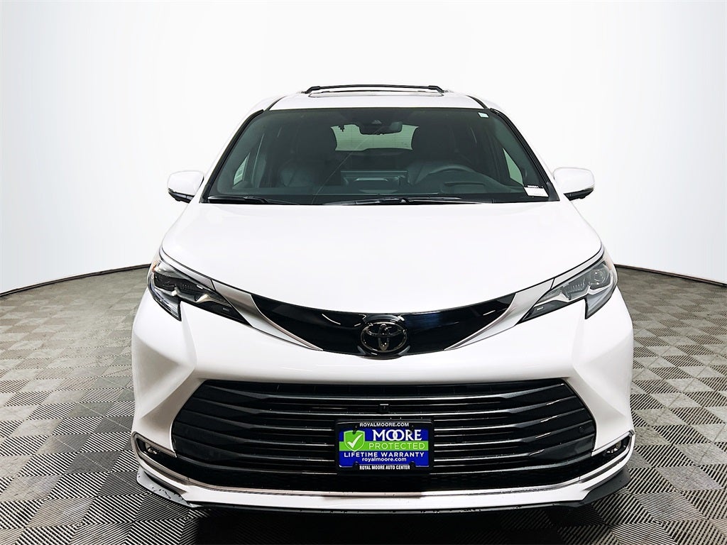 2026 Toyota Sienna Platinum