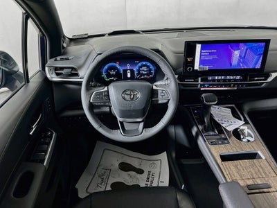 2026 Toyota Sienna Platinum