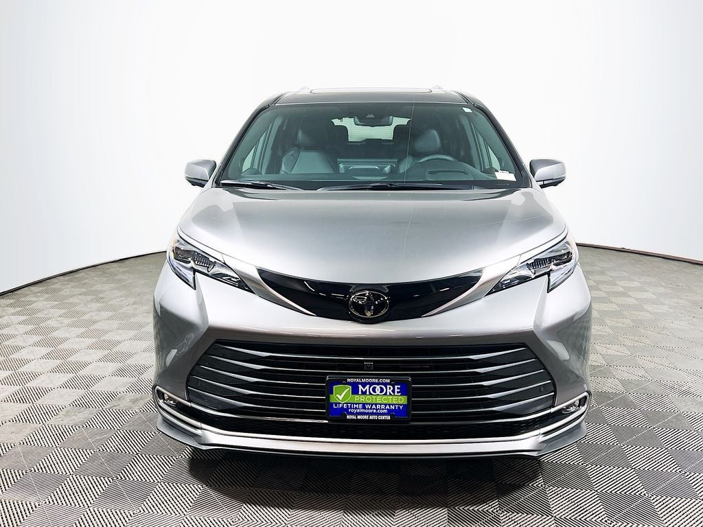 2026 Toyota Sienna Platinum S