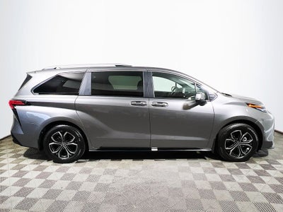 2026 Toyota Sienna Platinum S