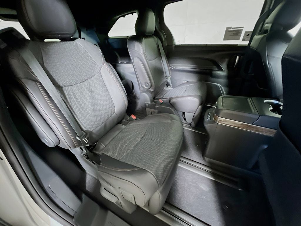 2026 Toyota Sienna Platinum S